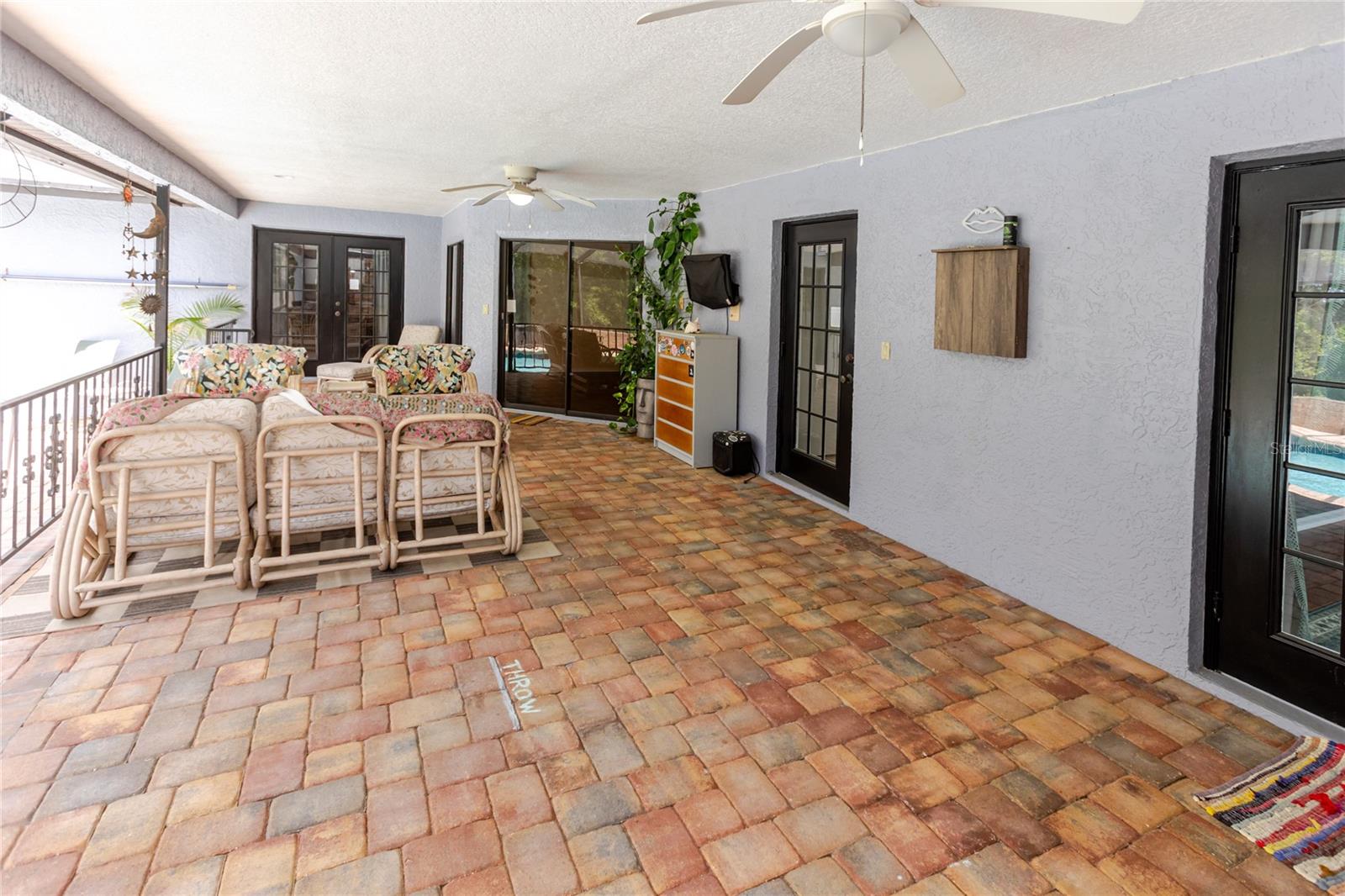 Image 36 of 52 For 14692 Linden Drive