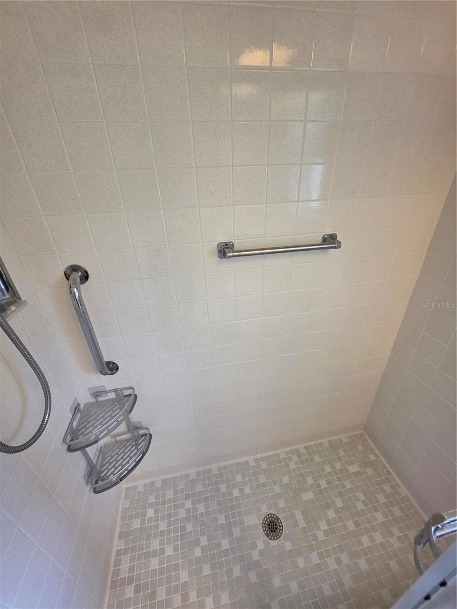 Image 12 of 23 For 6264 Darien Way