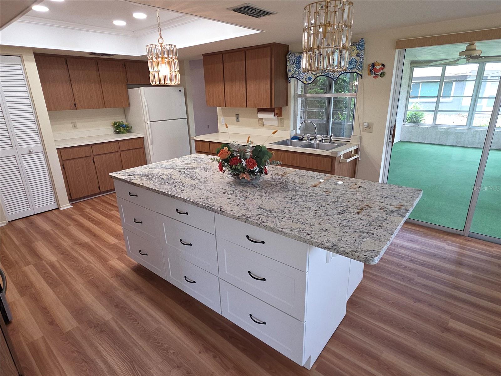 Image 3 of 23 For 6264 Darien Way
