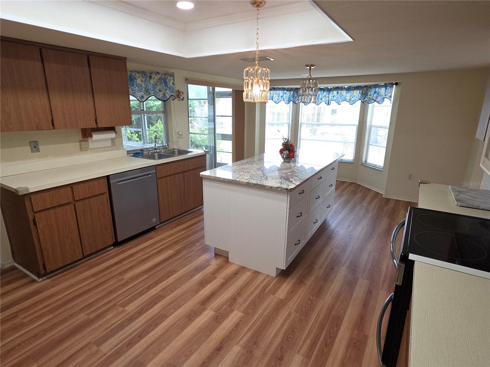 Image 5 of 23 For 6264 Darien Way