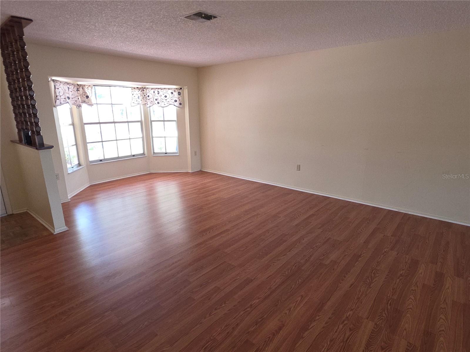 Image 7 of 23 For 6264 Darien Way