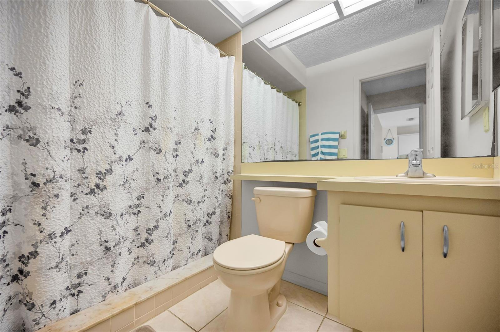 Image 19 of 73 For 7837 Hardwick Drive 327