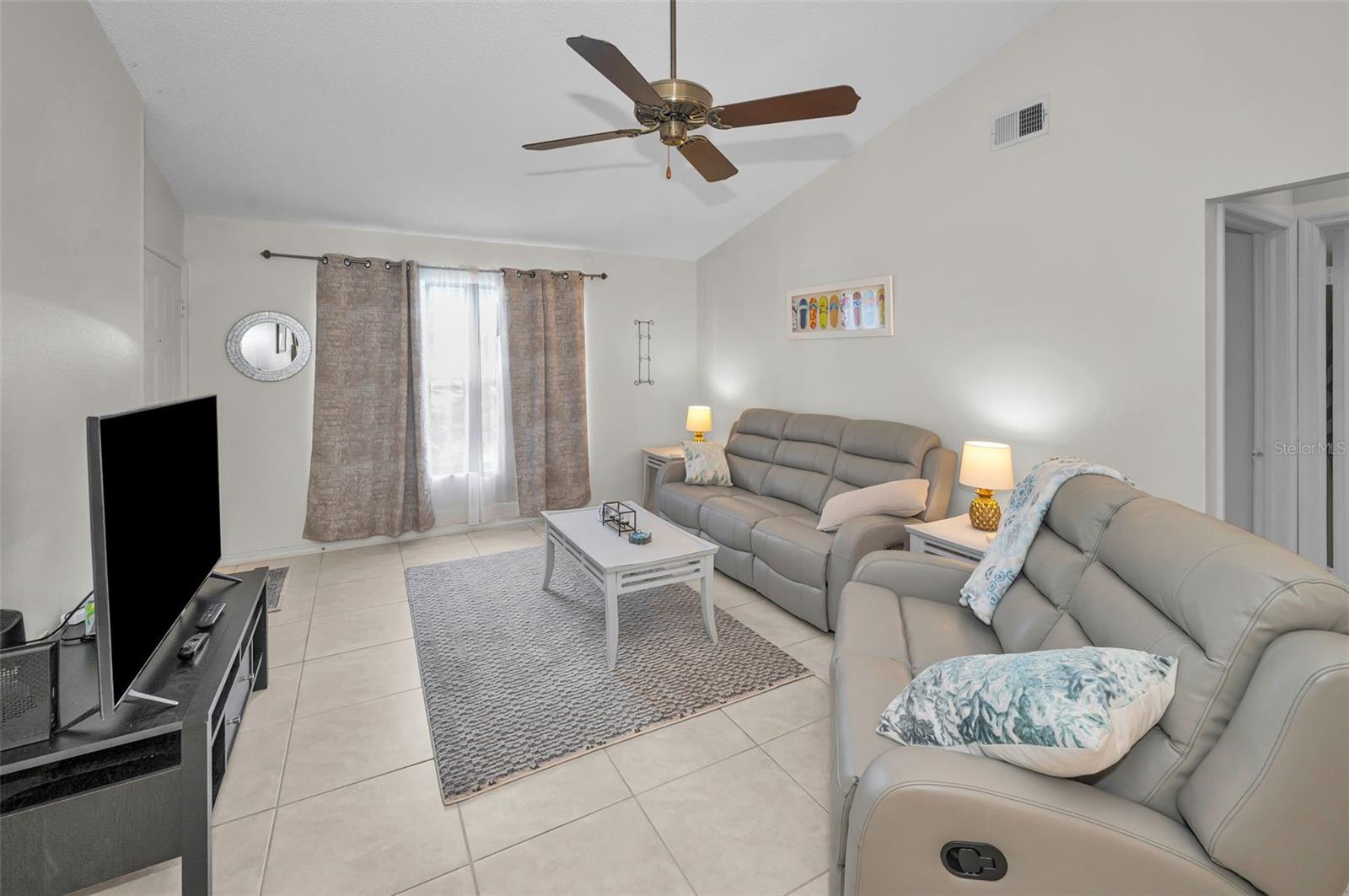 Image 3 of 73 For 7837 Hardwick Drive 327