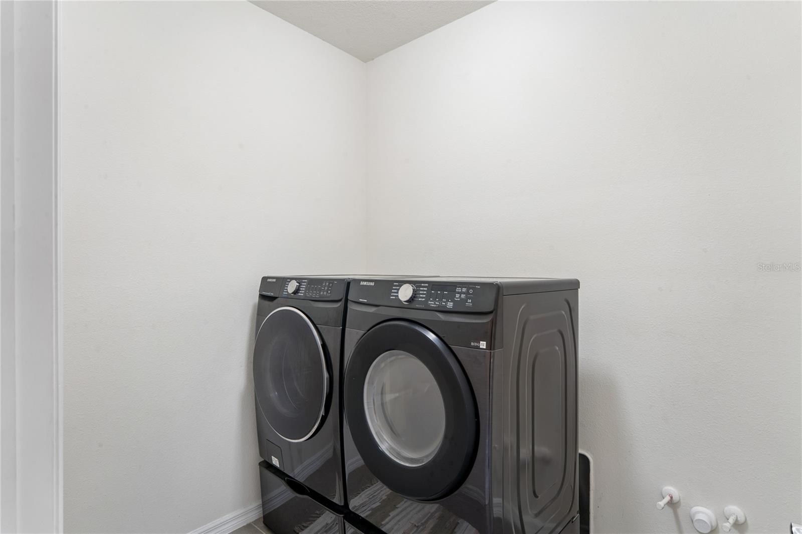 Image 37 of 64 For 13605 Paddington Way