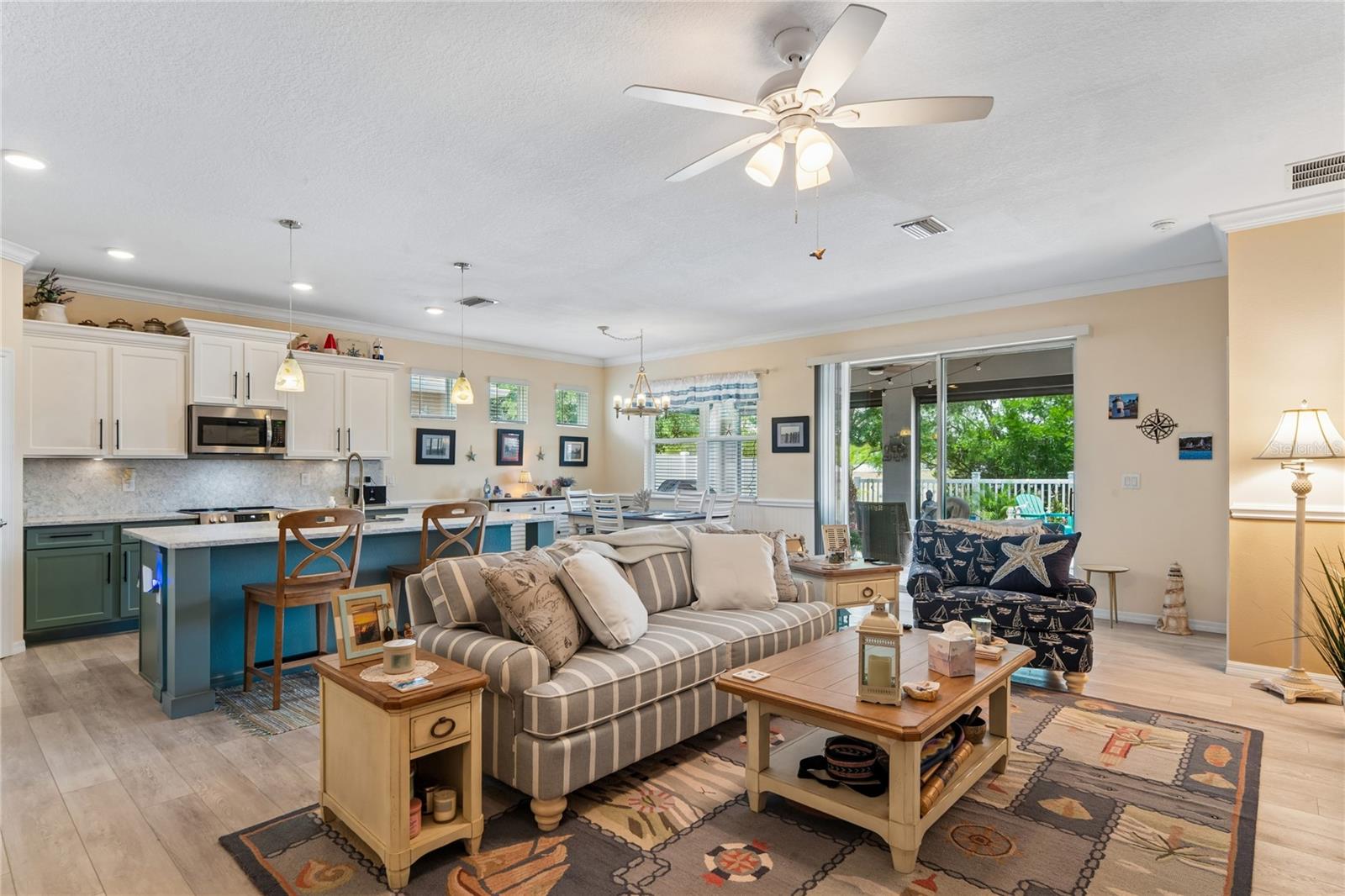 Image 9 of 64 For 13605 Paddington Way