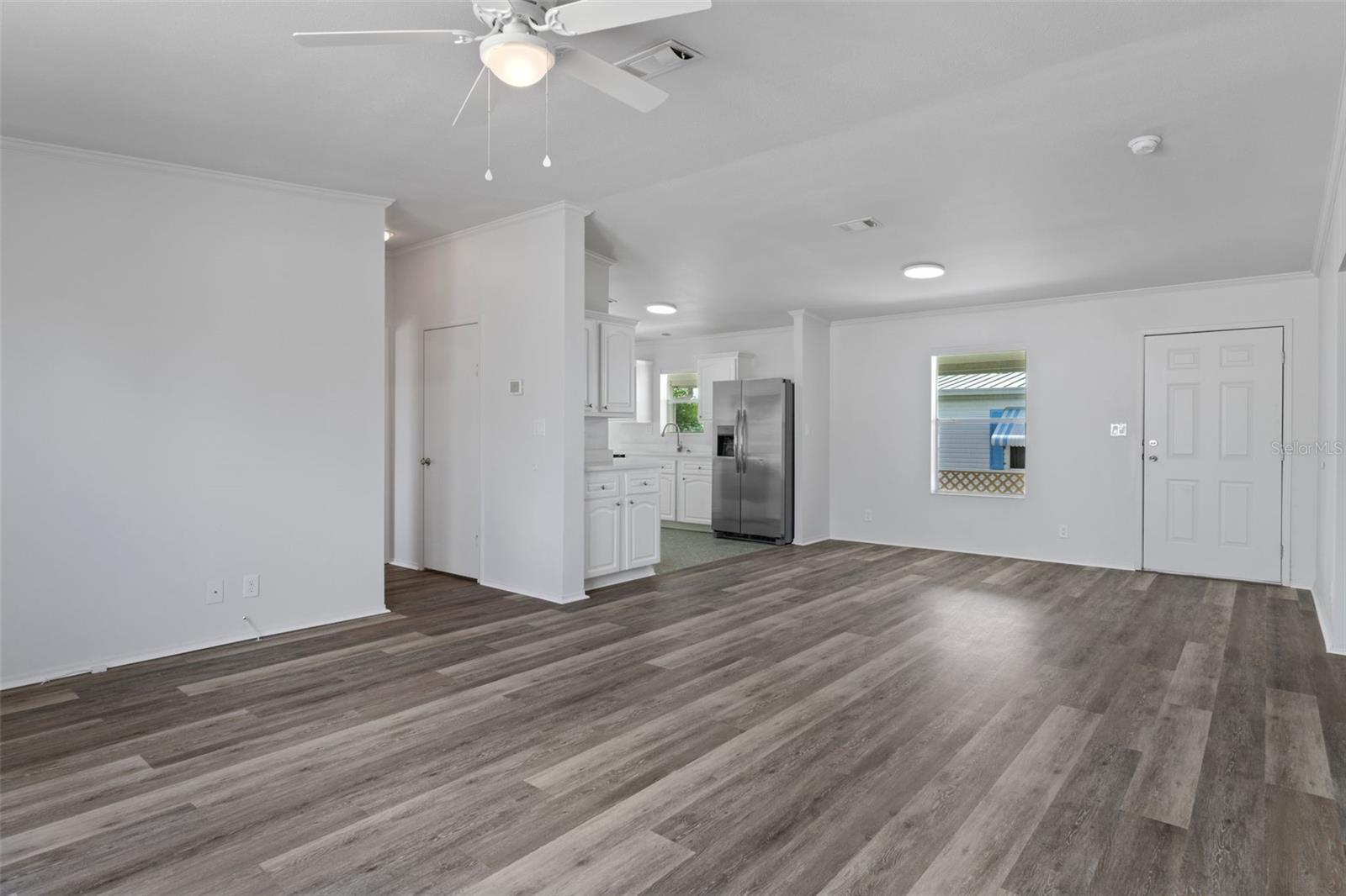 Image 11 of 52 For 9457 Scepter Avenue