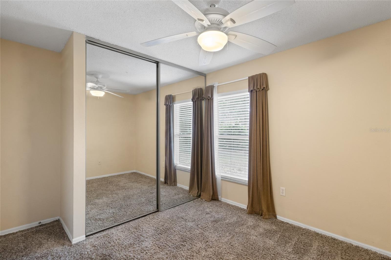 Listing photo id 9 for 8907 Whistler Way