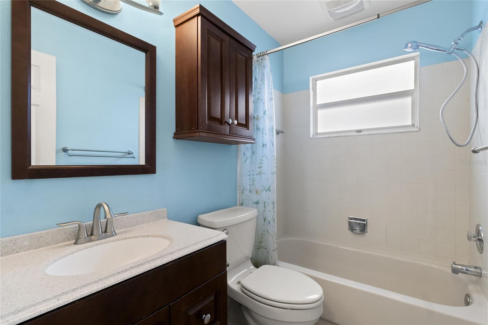 Listing photo id 14 for 8907 Whistler Way