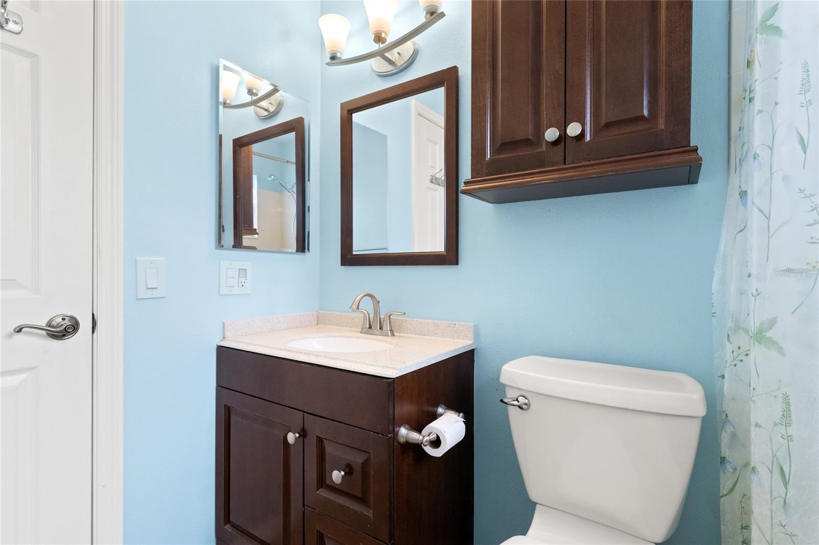 Listing photo id 15 for 8907 Whistler Way