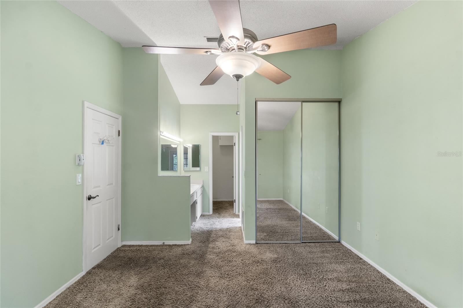 Listing photo id 17 for 8907 Whistler Way