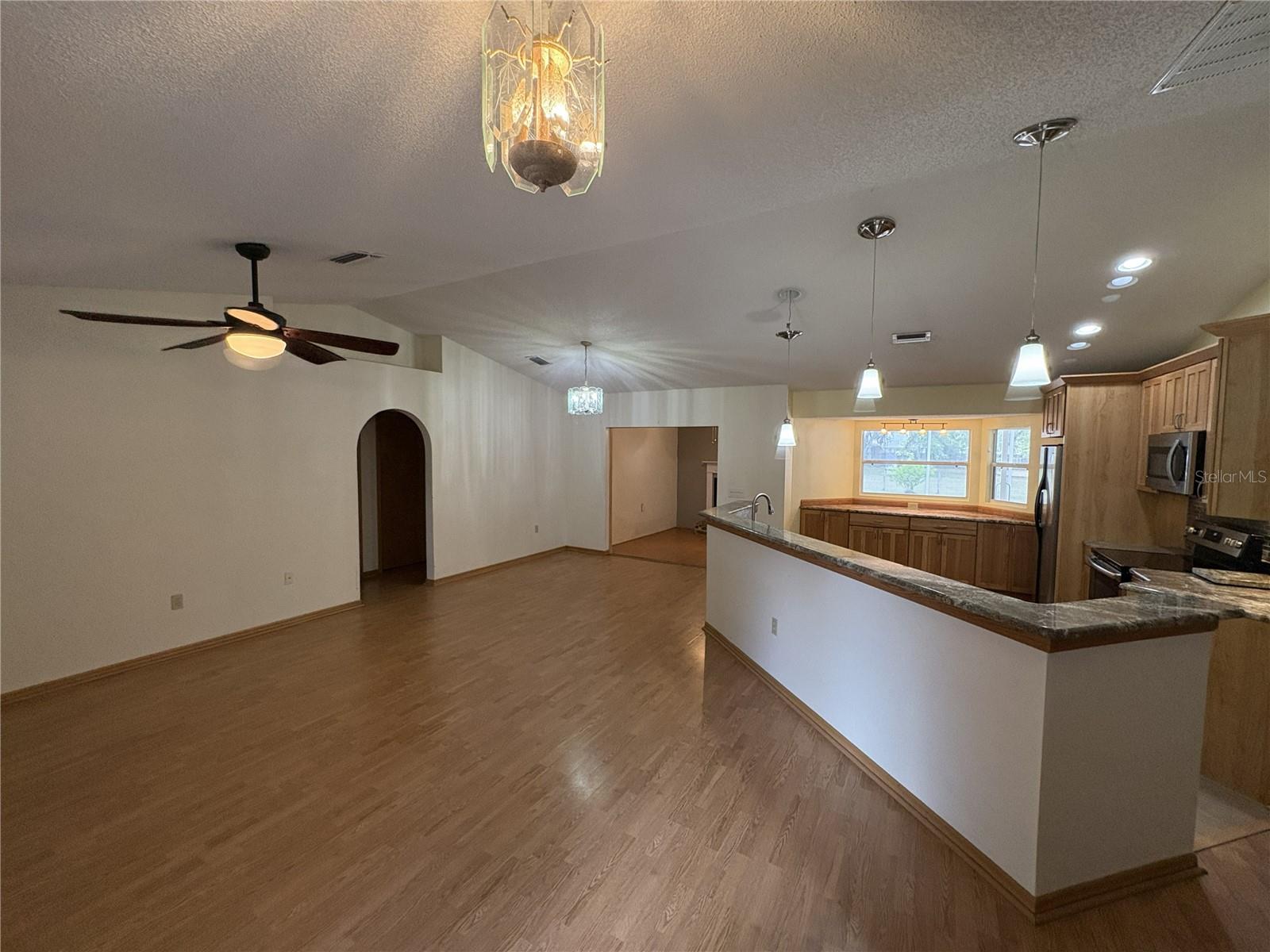 Image 17 of 48 For 5085 Bone Lane