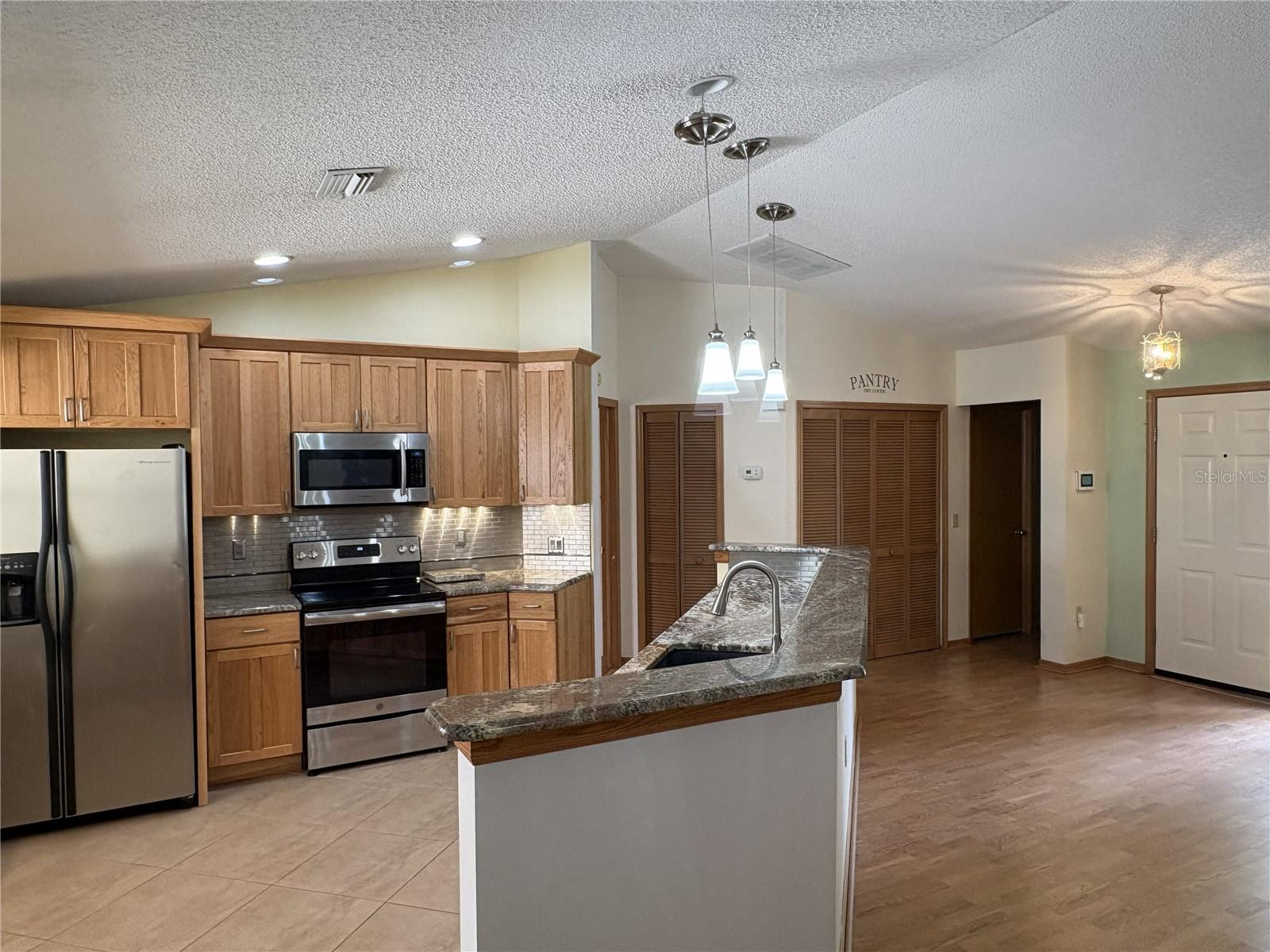 Image 21 of 48 For 5085 Bone Lane