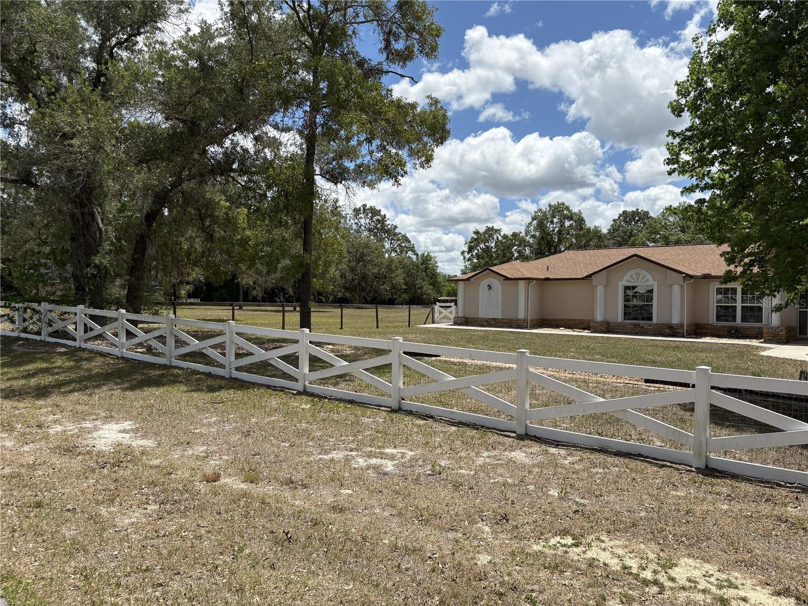 Image 3 of 48 For 5085 Bone Lane