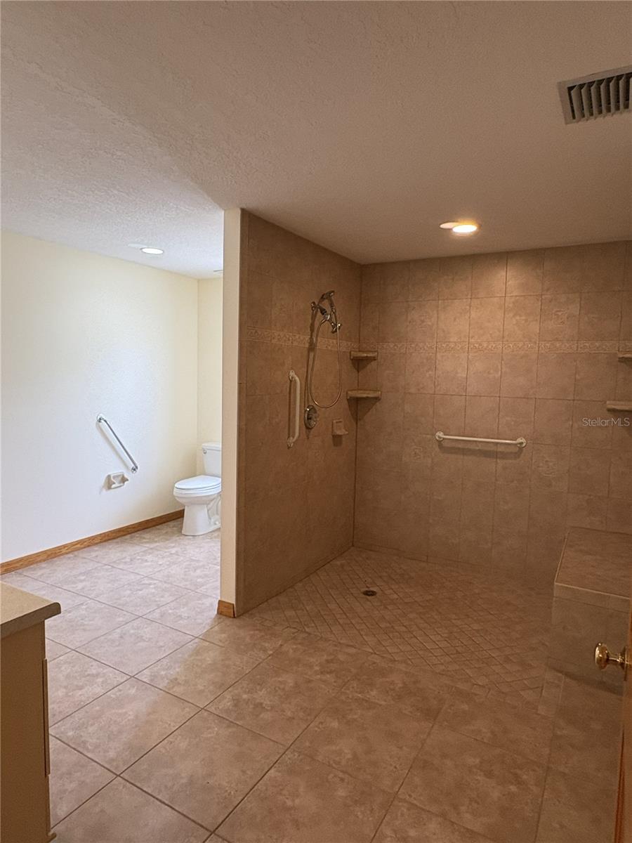 Image 32 of 48 For 5085 Bone Lane