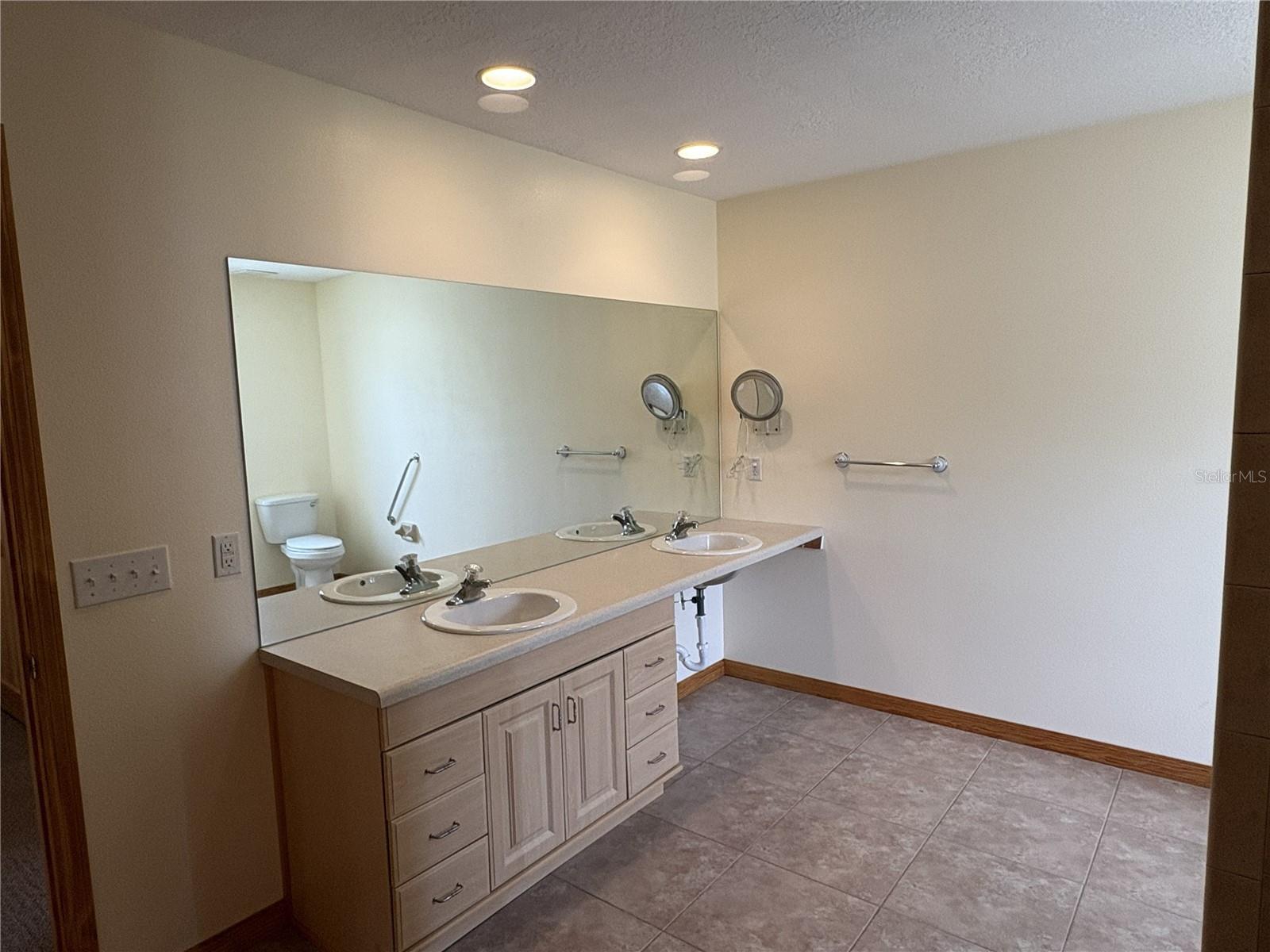 Image 33 of 48 For 5085 Bone Lane