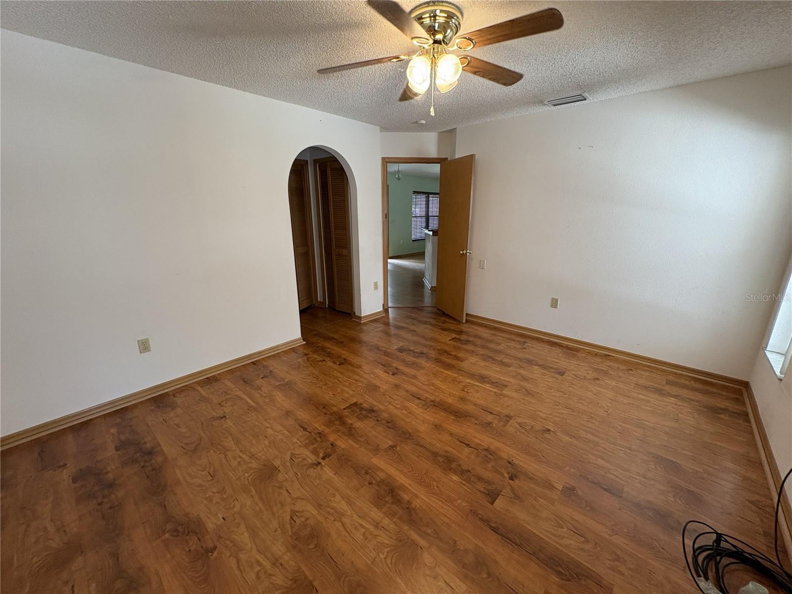 Image 36 of 48 For 5085 Bone Lane