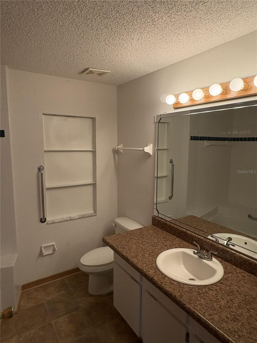 Image 40 of 48 For 5085 Bone Lane