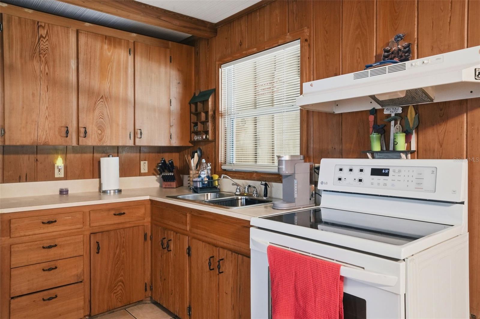 Image 19 of 61 For 14350 191st Street