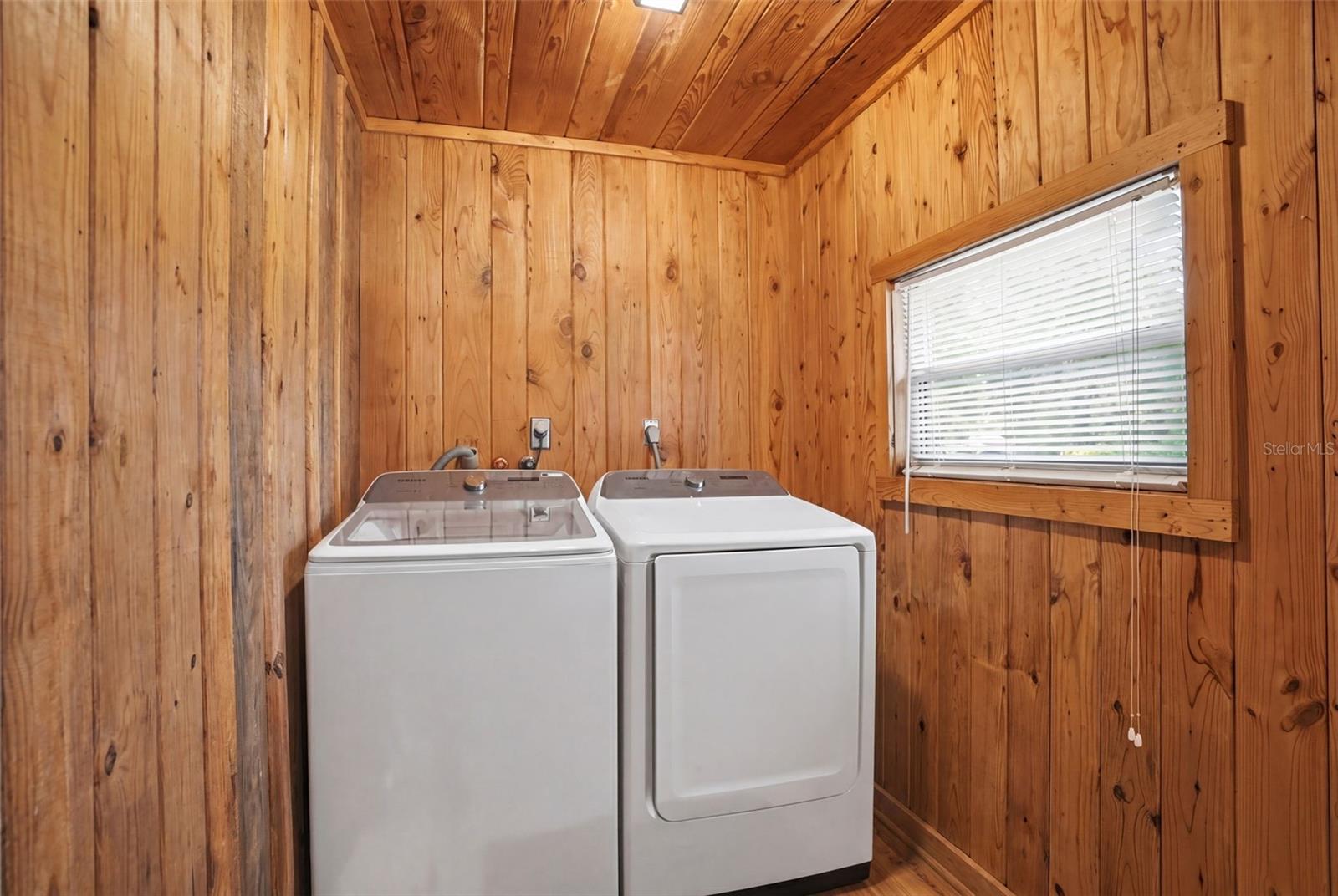 Image 30 of 61 For 14350 191st Street