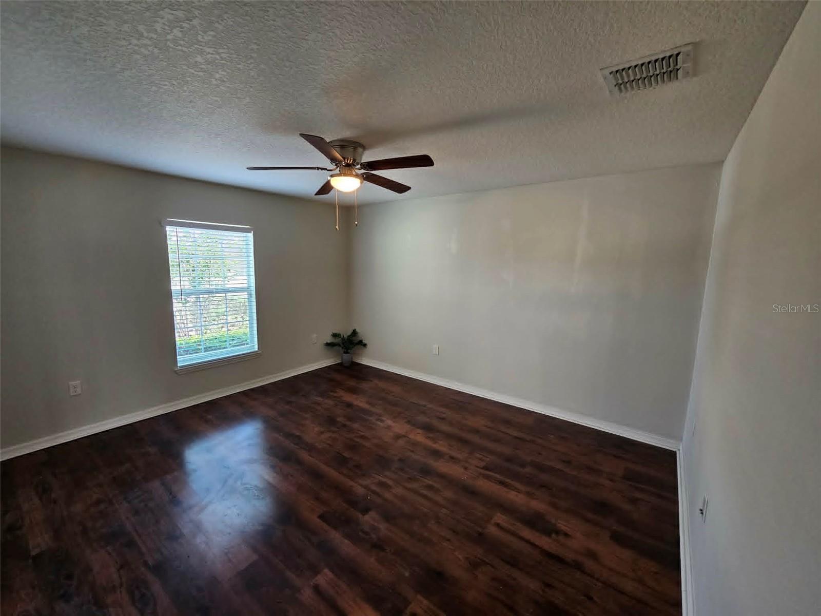 Image 7 of 27 For 30939 Water Lily Drive