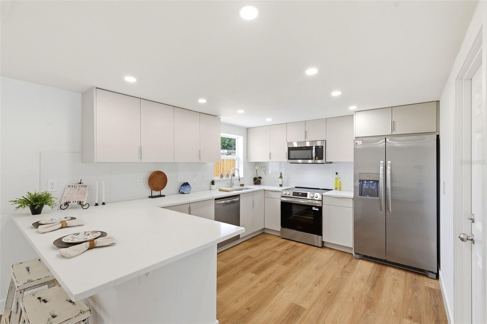 Image 18 of 86 For 5306 Palafox Drive