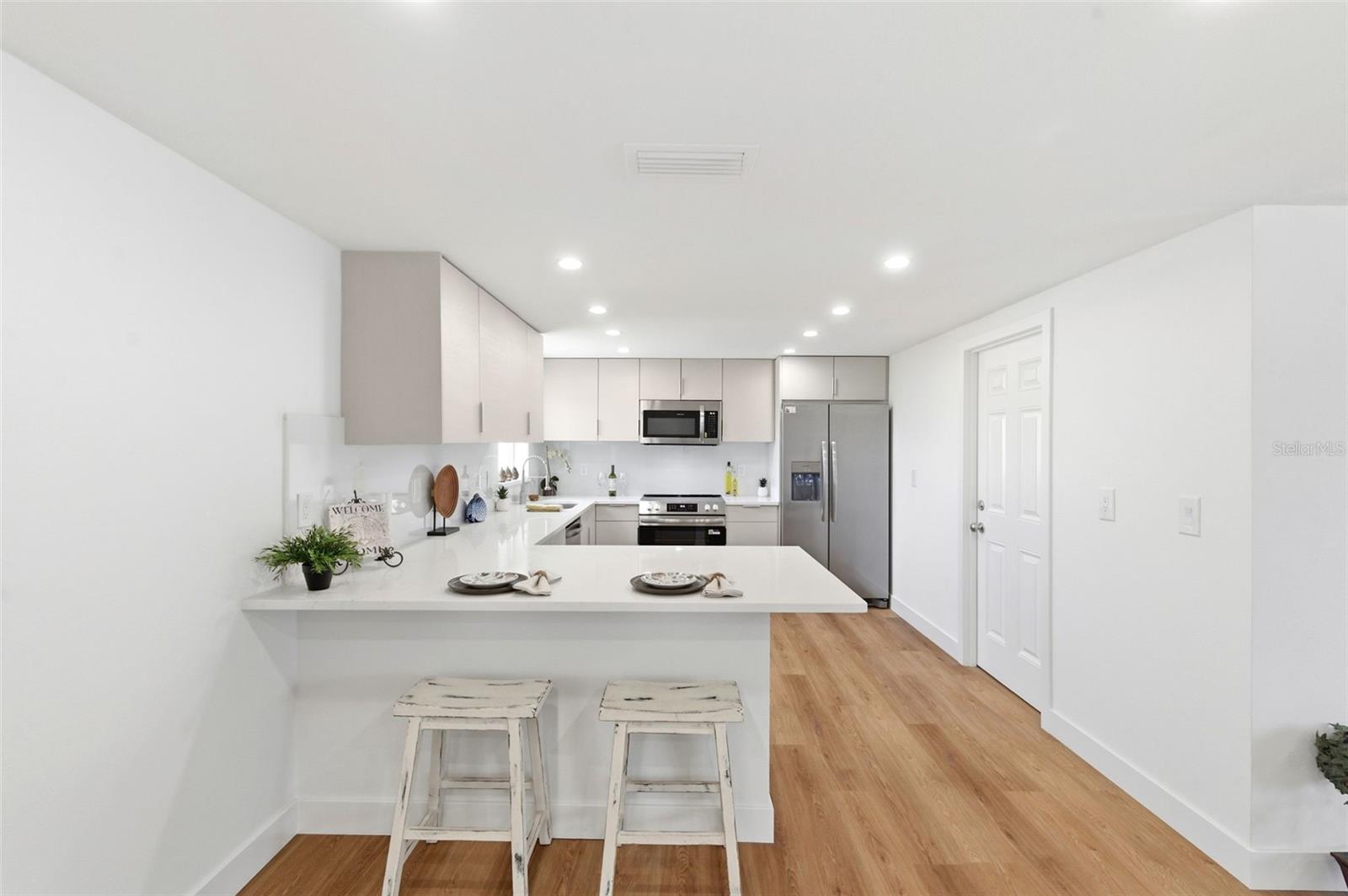 Image 21 of 86 For 5306 Palafox Drive