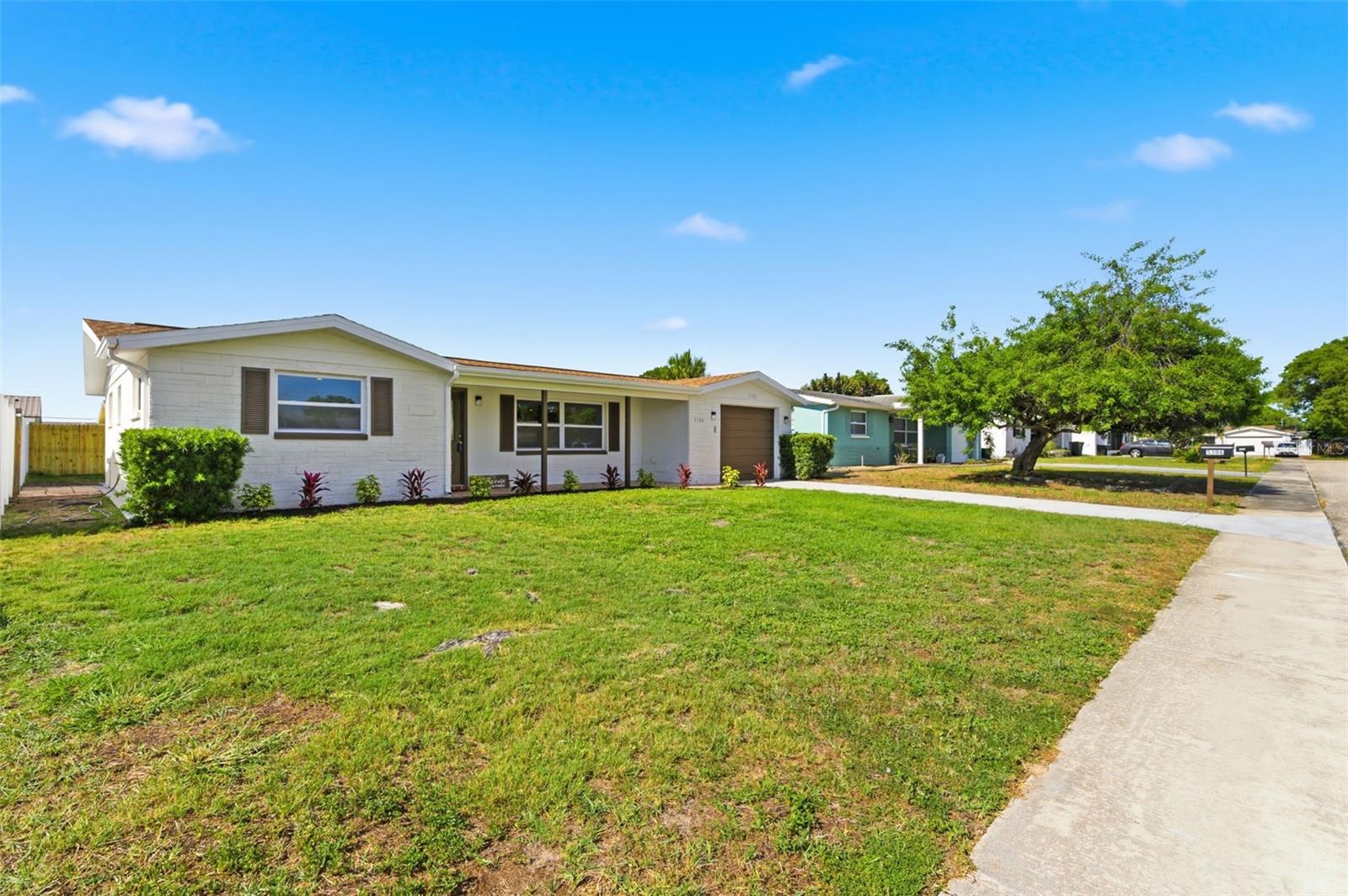 Image 3 of 86 For 5306 Palafox Drive