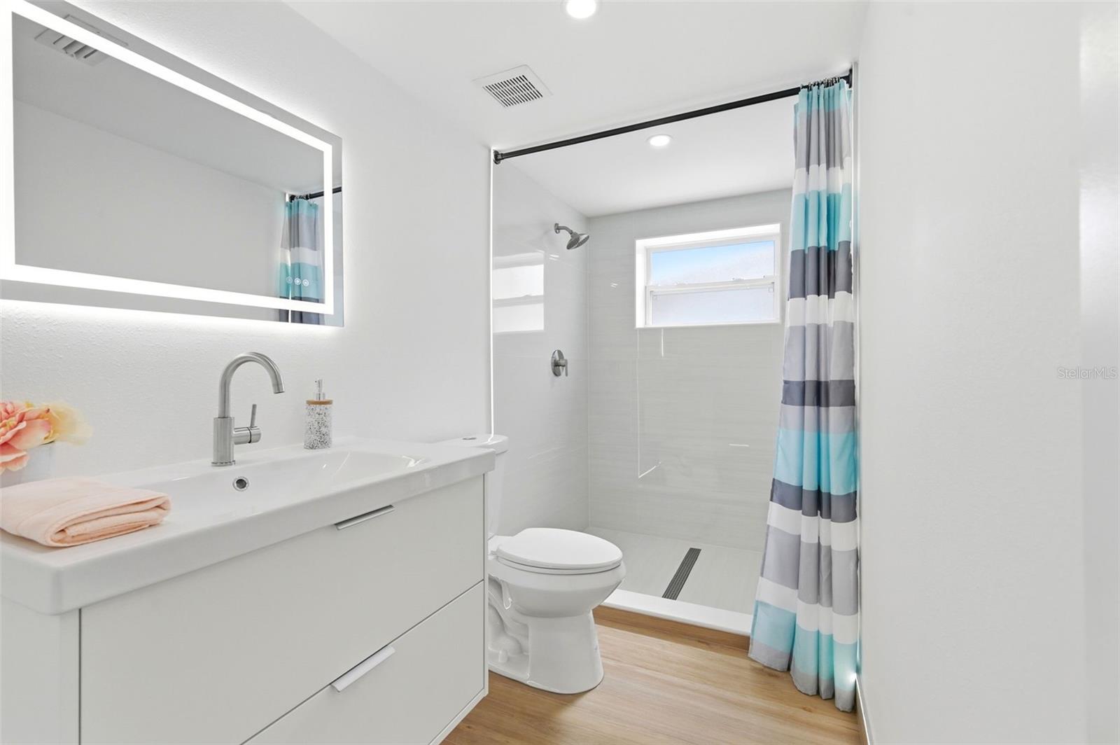 Image 32 of 86 For 5306 Palafox Drive