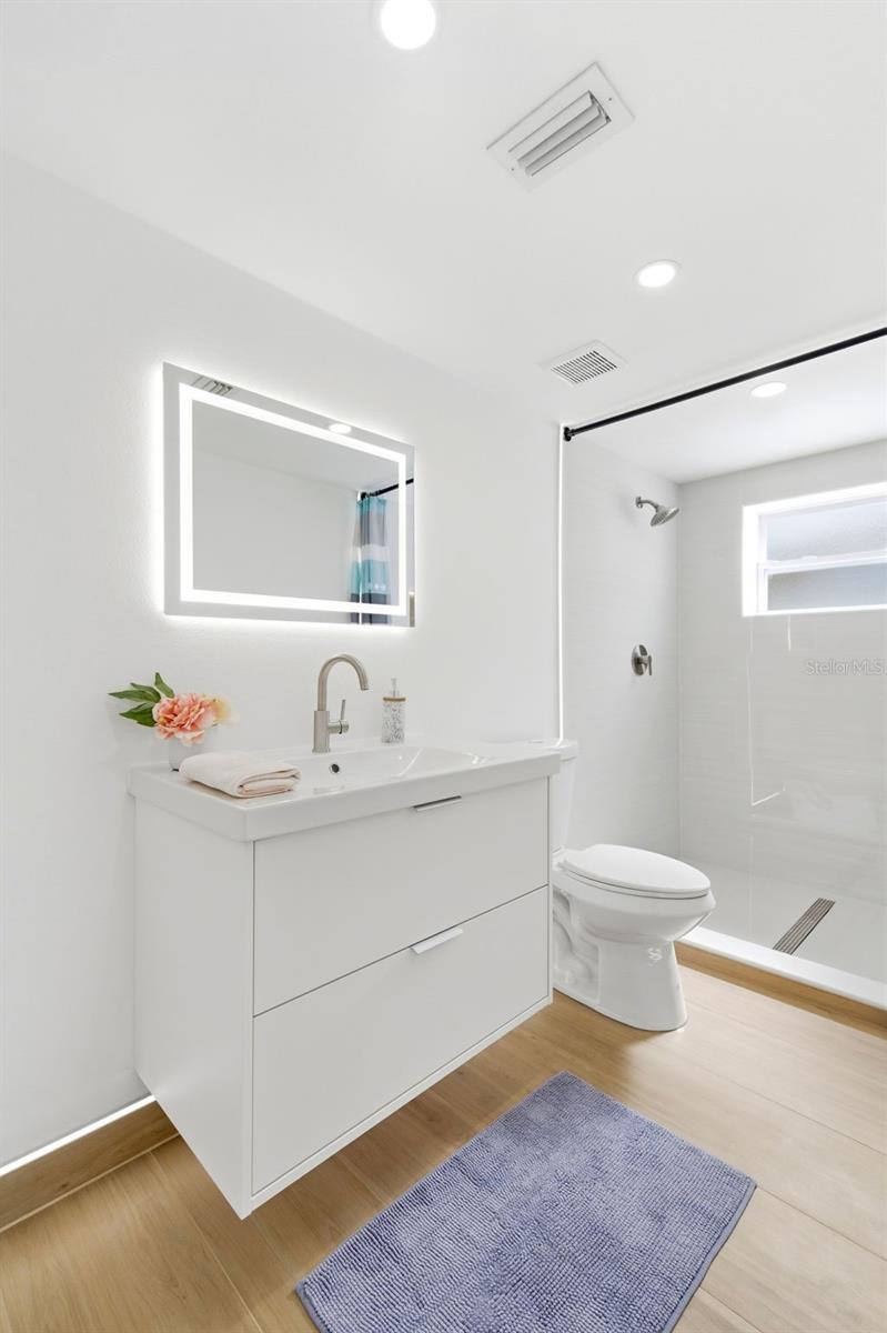Image 33 of 86 For 5306 Palafox Drive