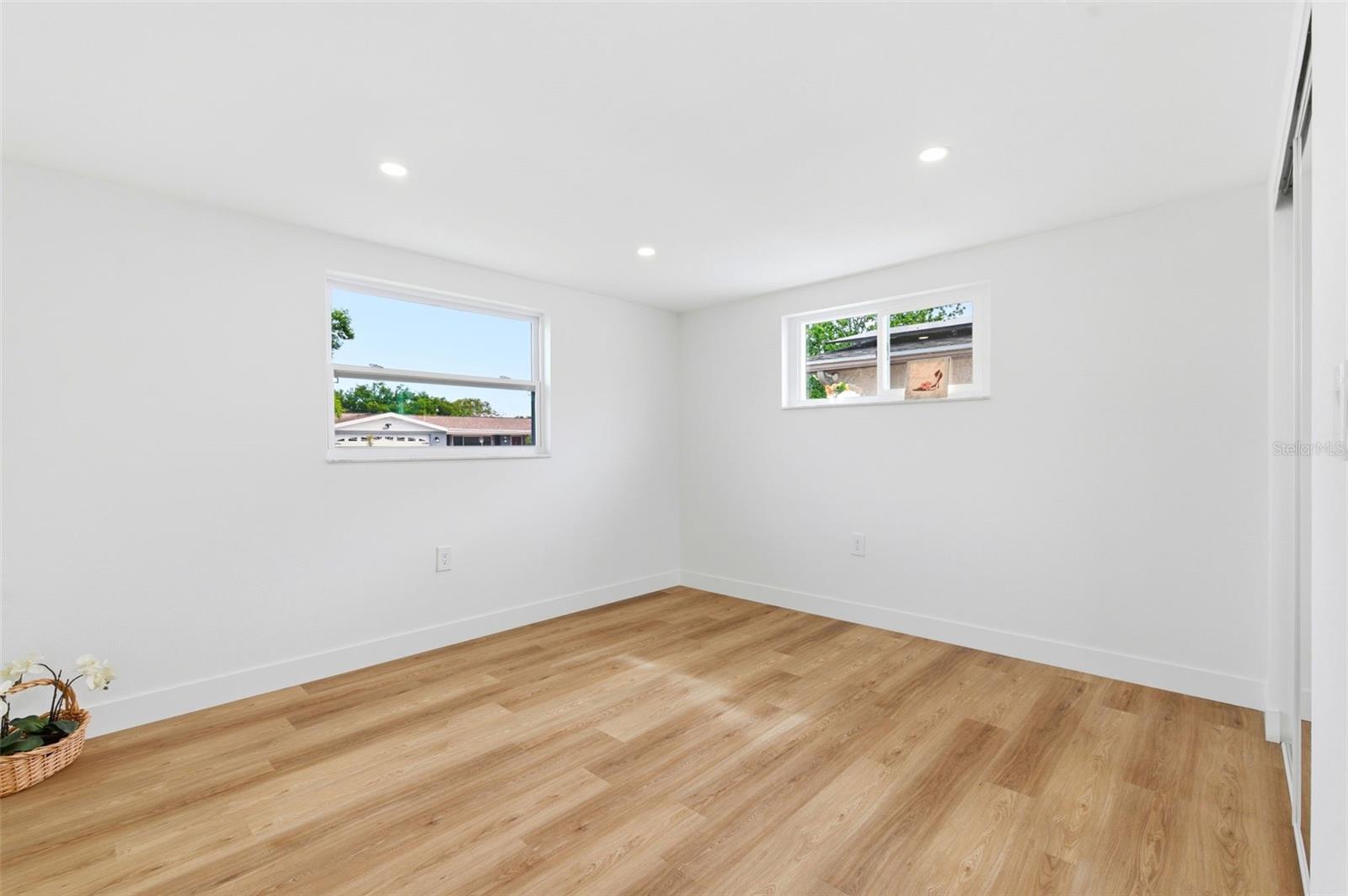 Image 36 of 86 For 5306 Palafox Drive