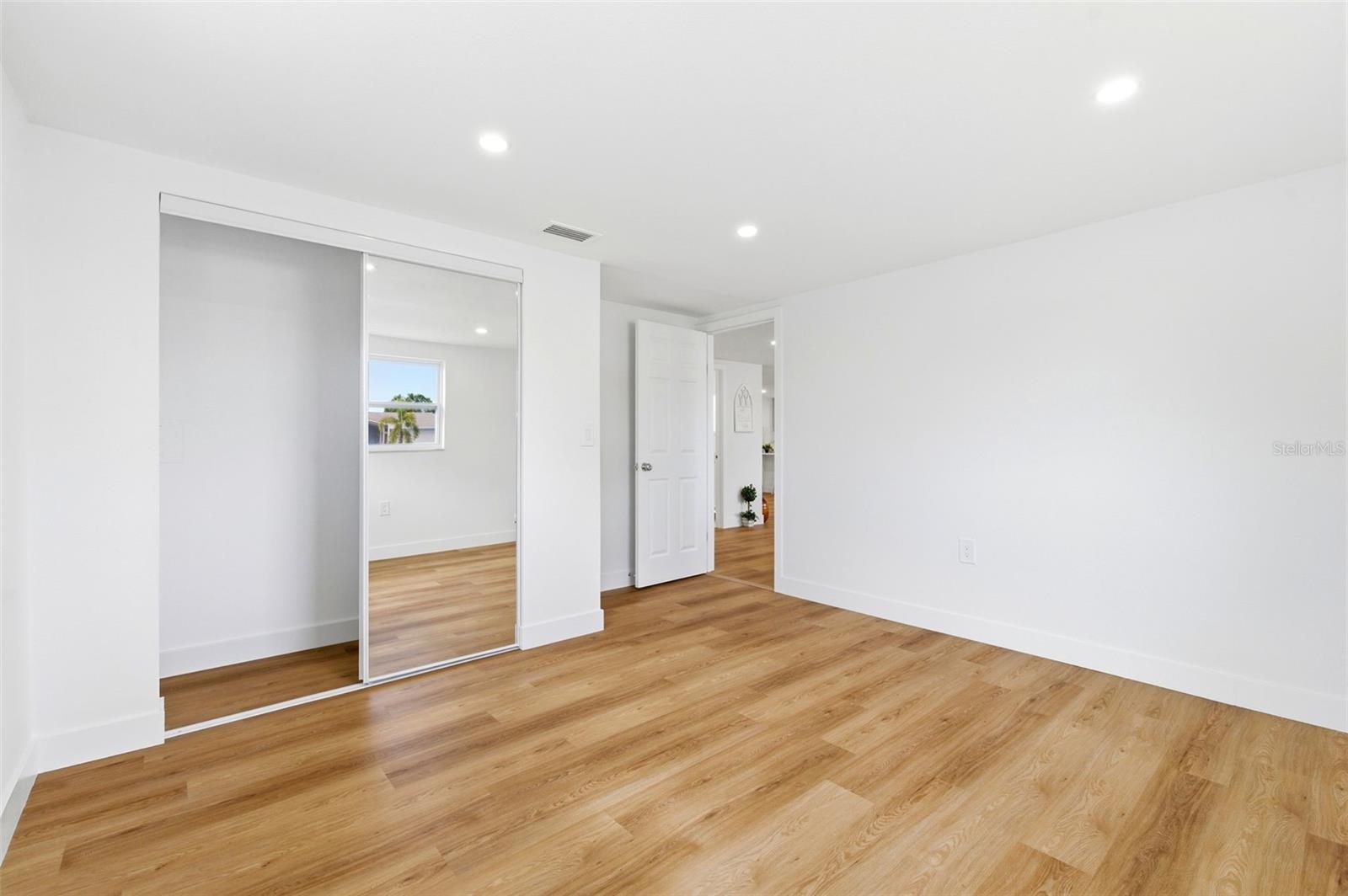 Image 38 of 86 For 5306 Palafox Drive