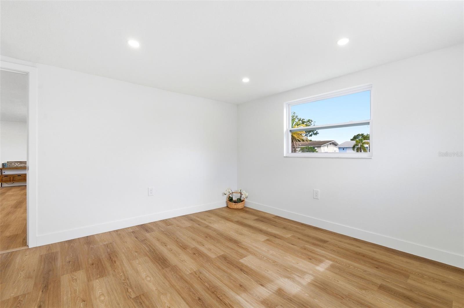Image 39 of 86 For 5306 Palafox Drive