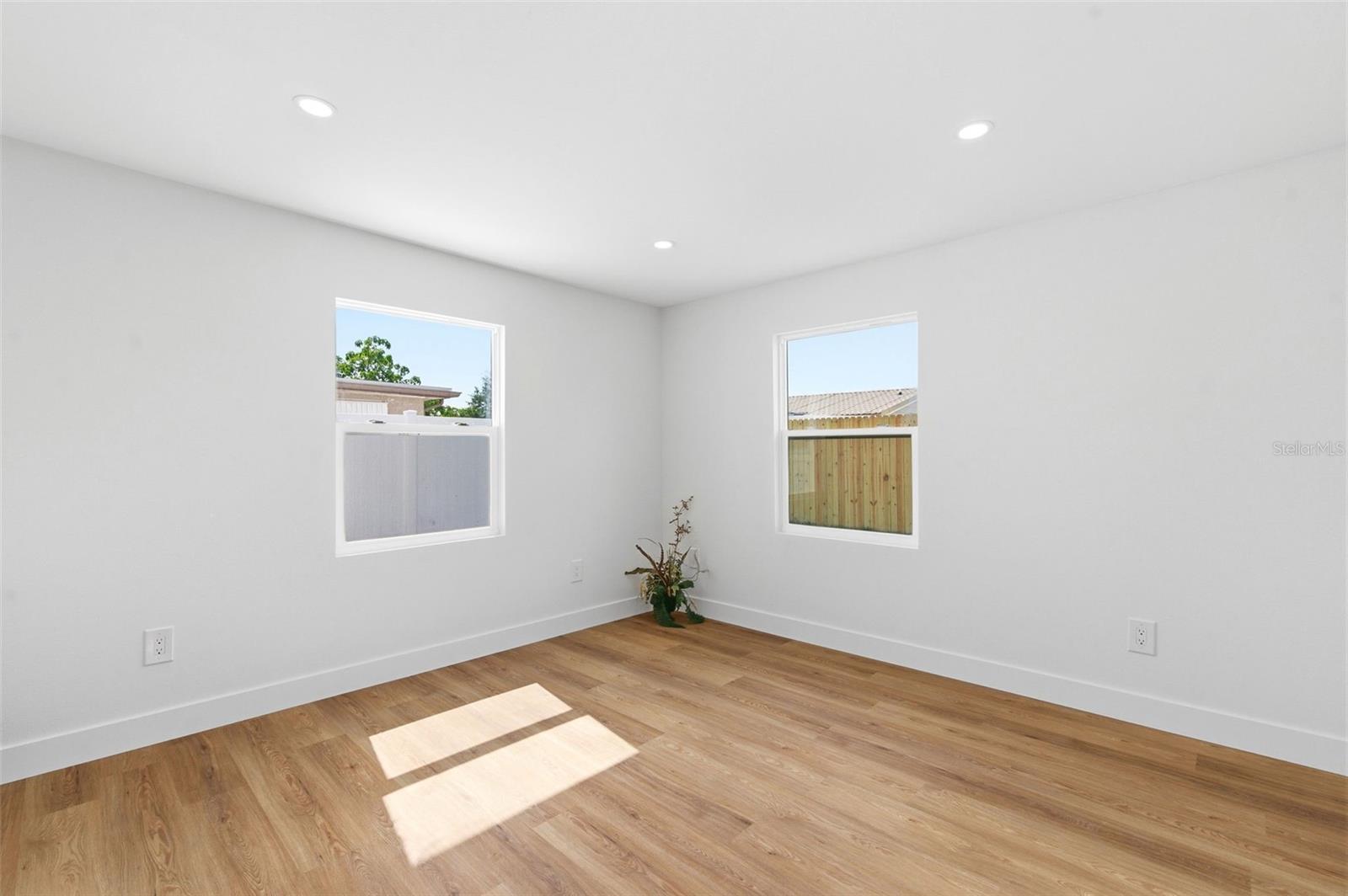 Image 41 of 86 For 5306 Palafox Drive