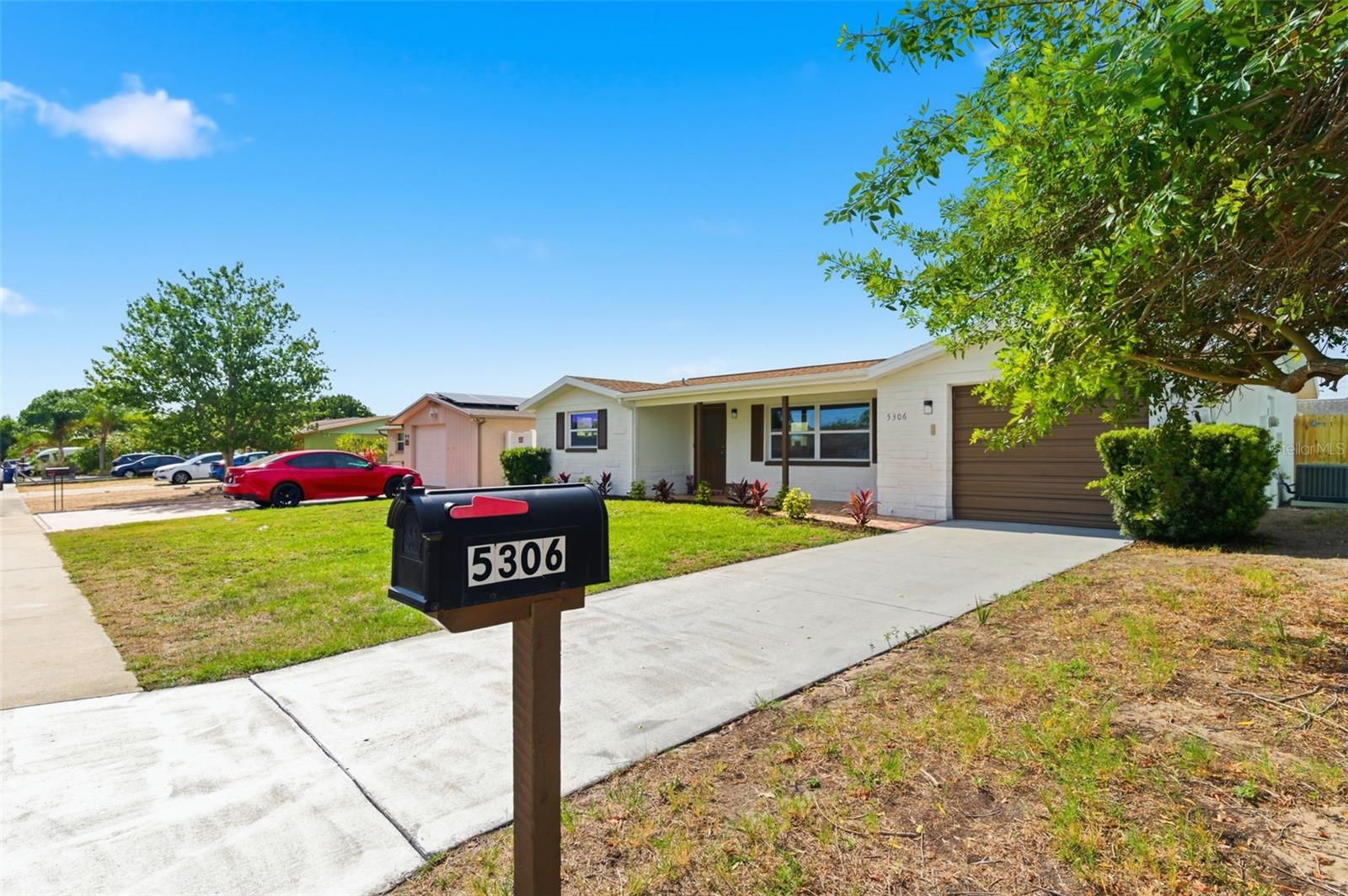 Image 55 of 86 For 5306 Palafox Drive