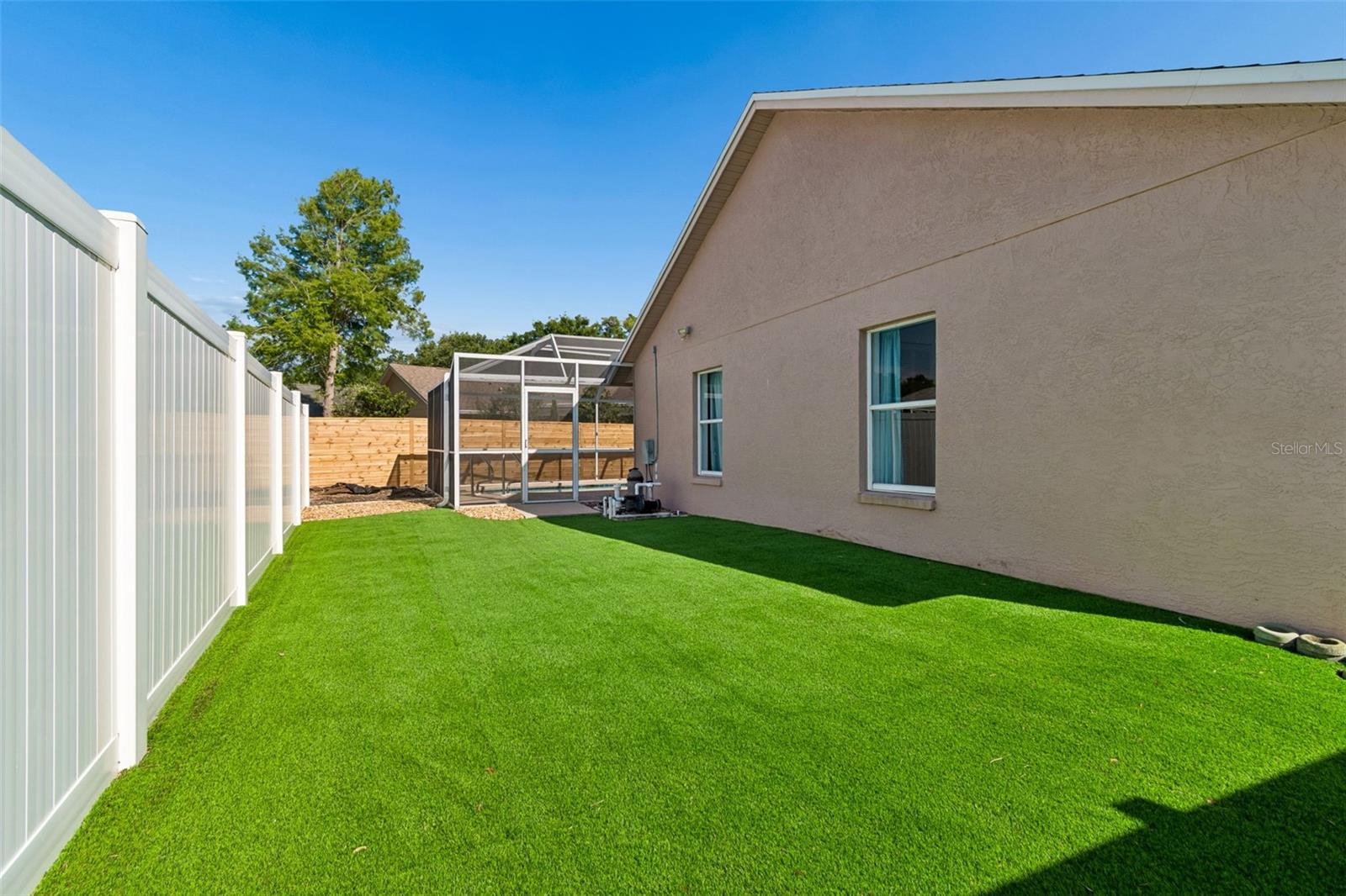 Image 14 of 35 For 907 Brittany Park Boulevard