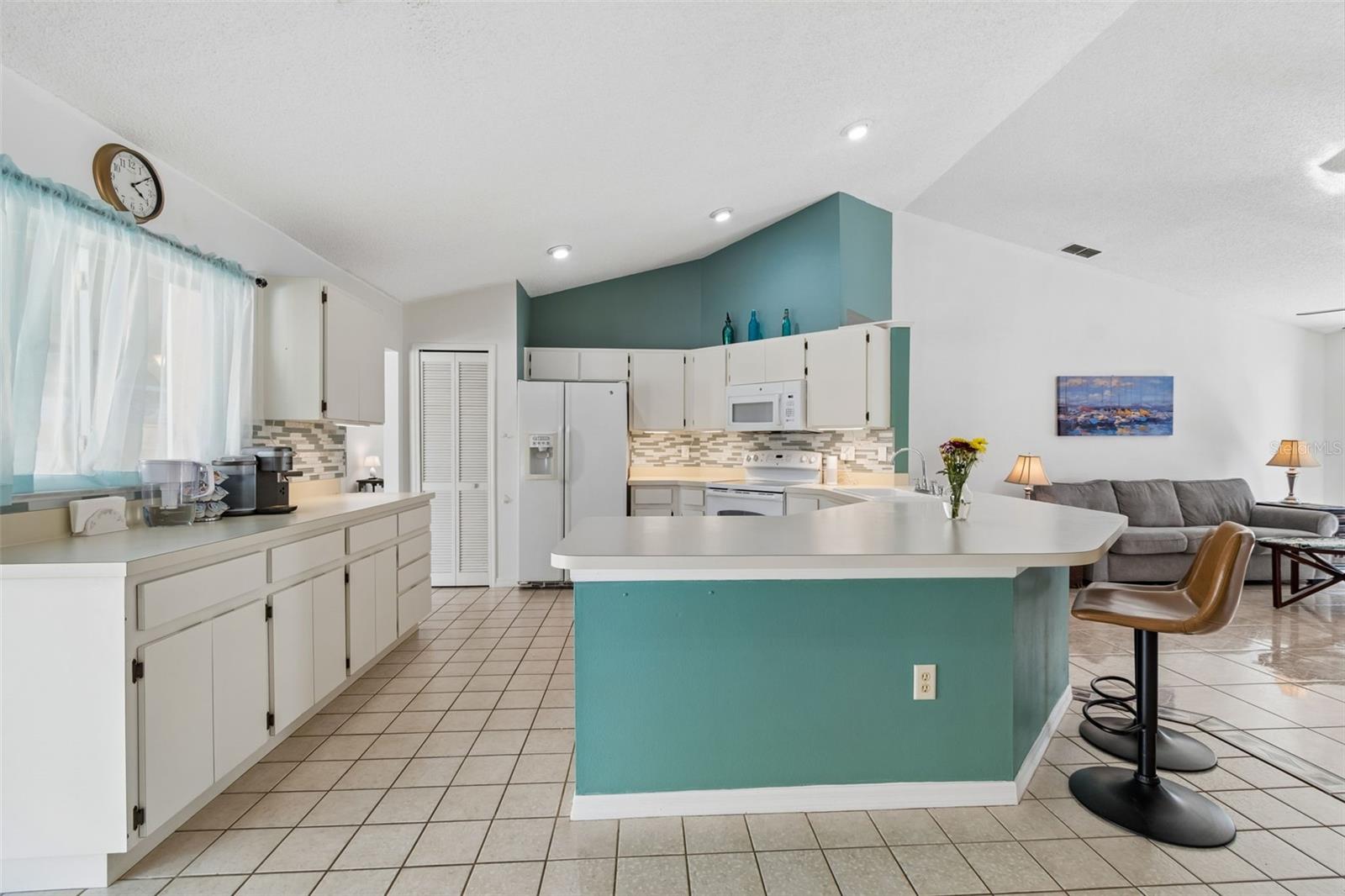 Image 19 of 35 For 907 Brittany Park Boulevard