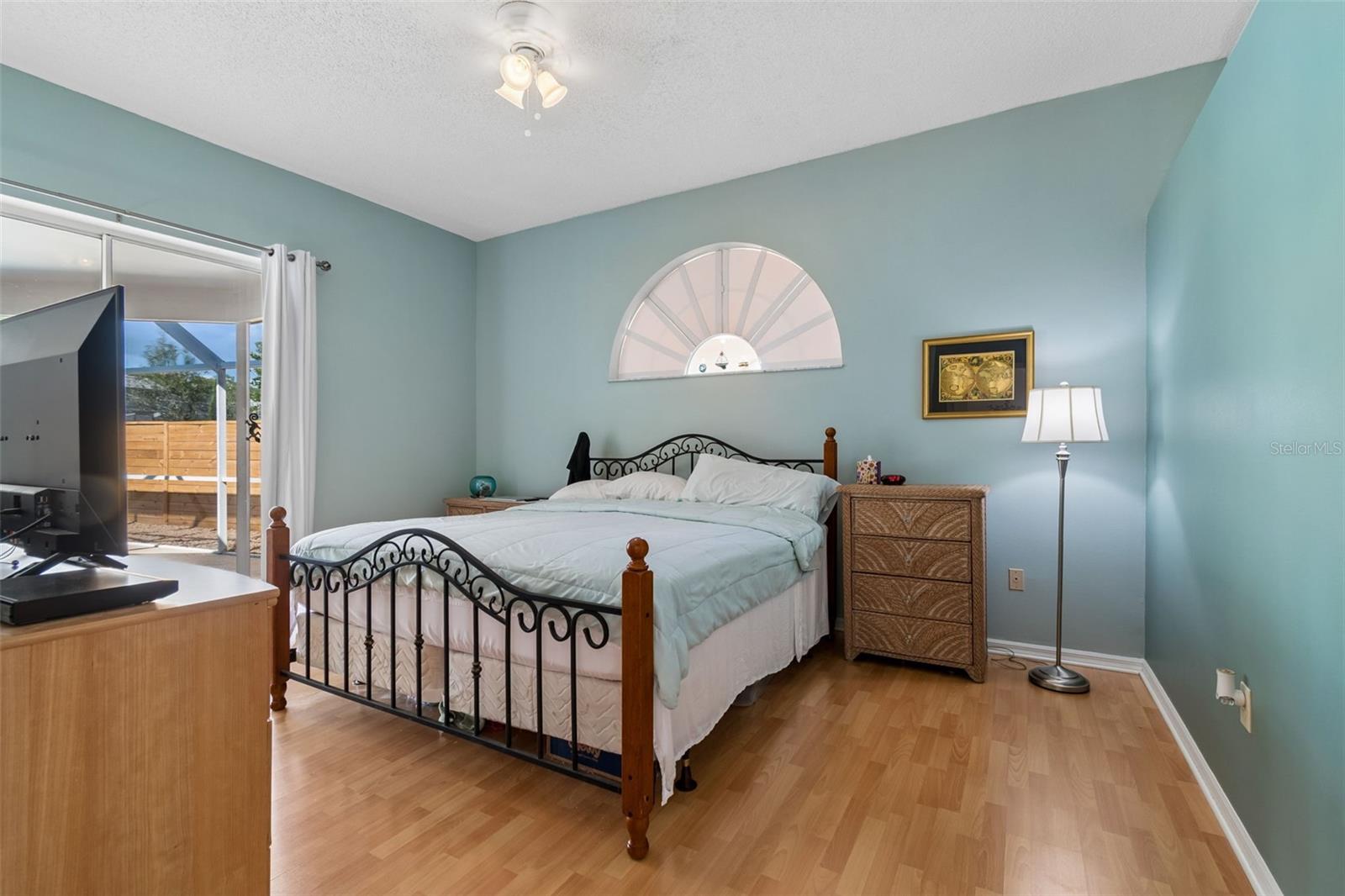 Image 28 of 35 For 907 Brittany Park Boulevard