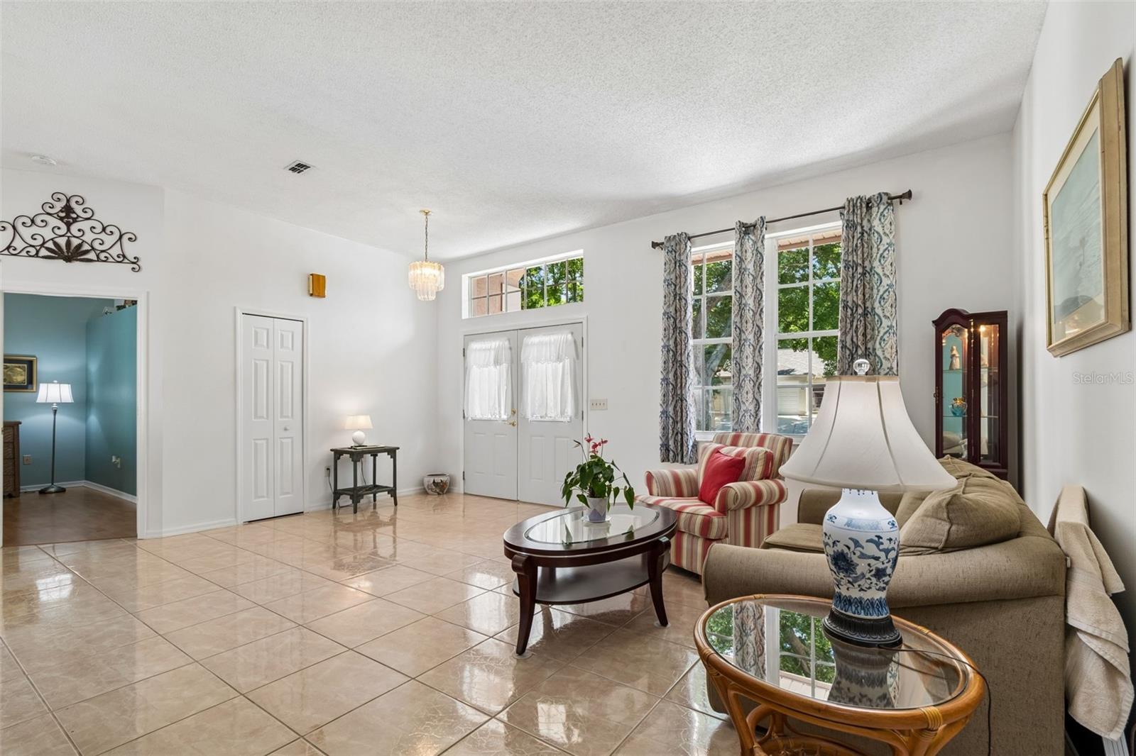 Image 3 of 35 For 907 Brittany Park Boulevard