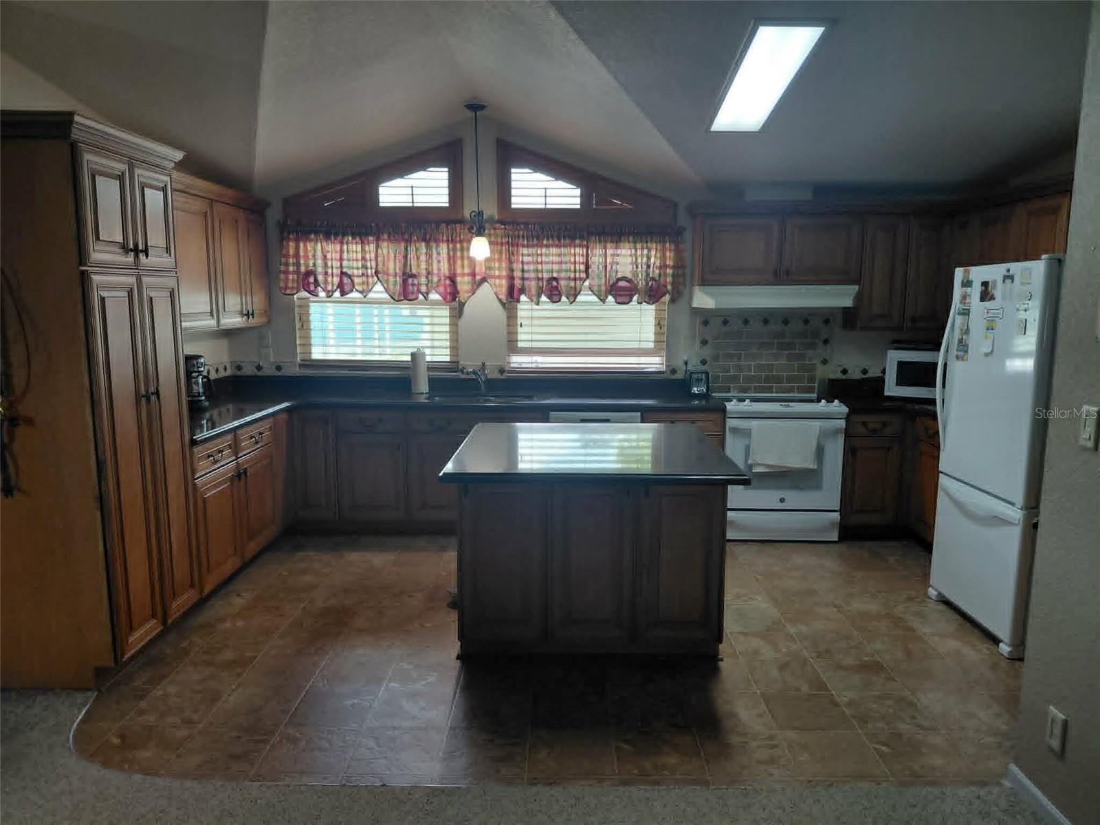 Image 2 of 23 For 8401 Weatherford Avenue