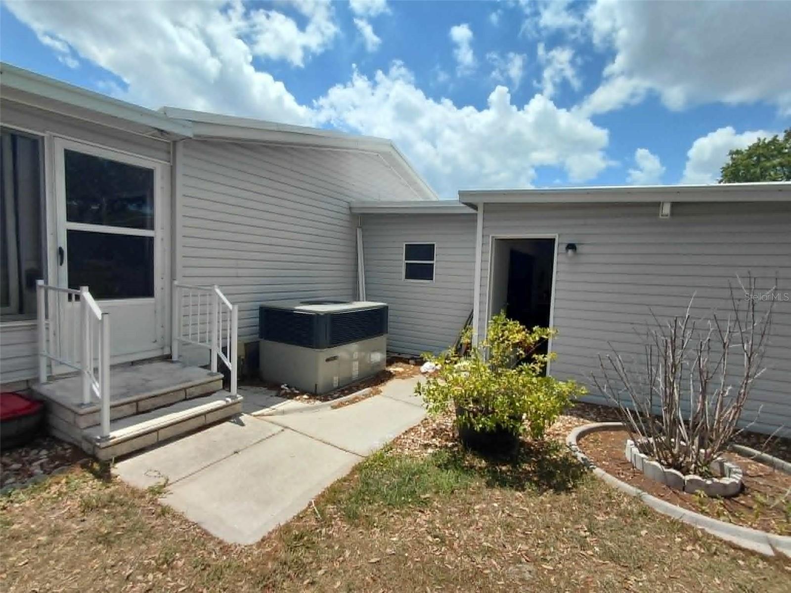 Image 20 of 23 For 8401 Weatherford Avenue