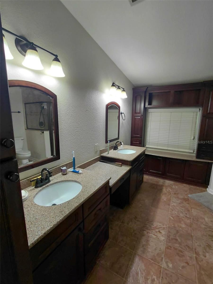 Image 9 of 23 For 8401 Weatherford Avenue