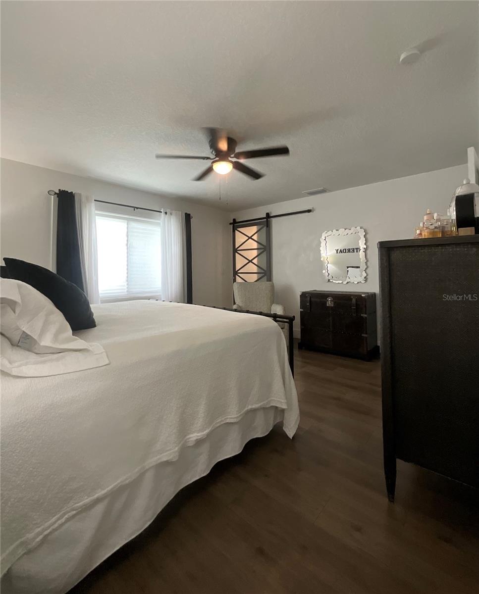 Image 23 of 33 For 8625 Woodcrest Drive
