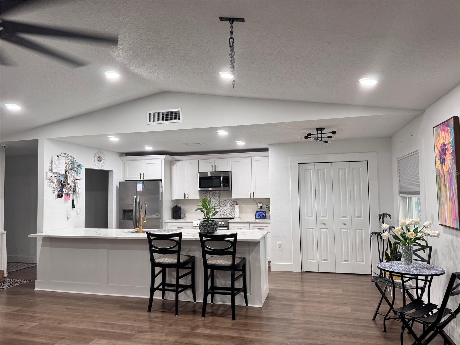 Image 8 of 33 For 8625 Woodcrest Drive