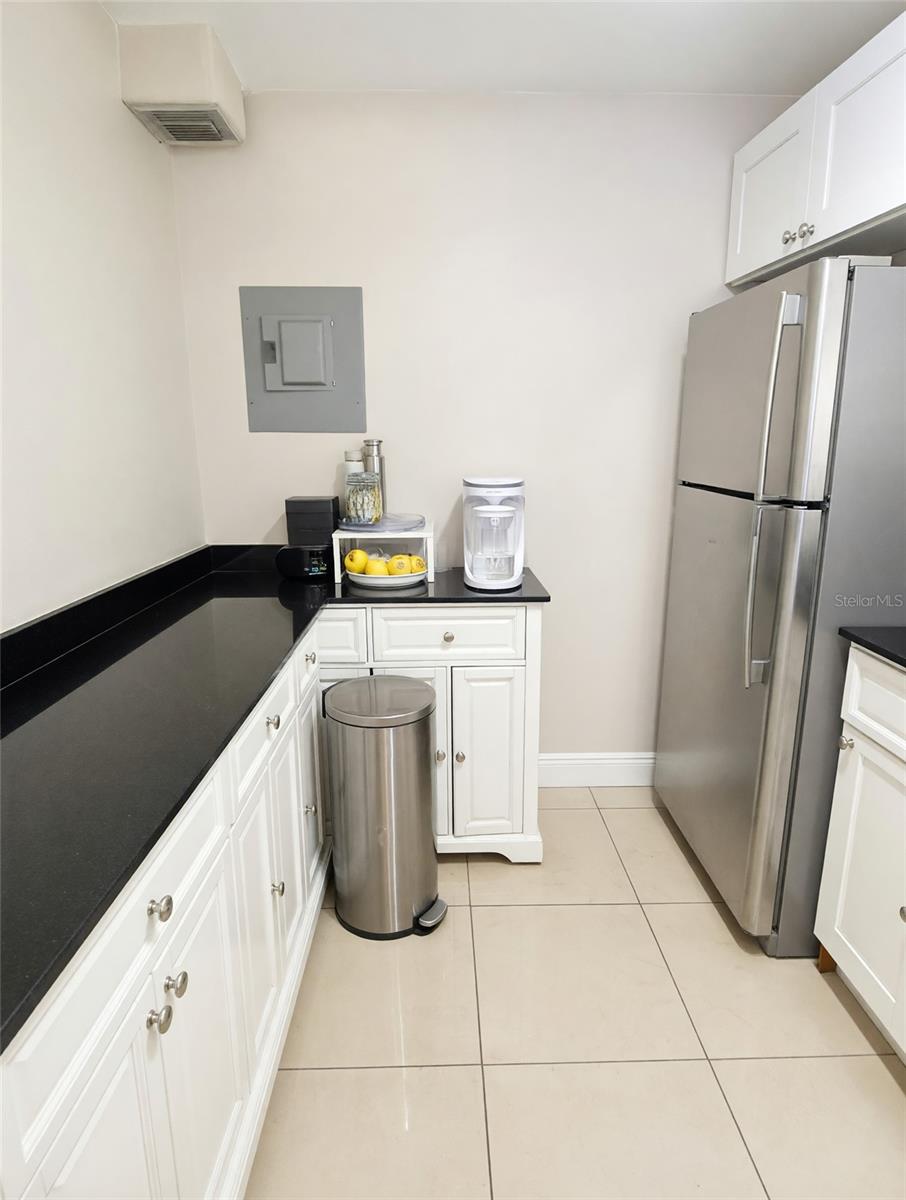 Image 14 of 36 For 9080 Lime Boulevard 307