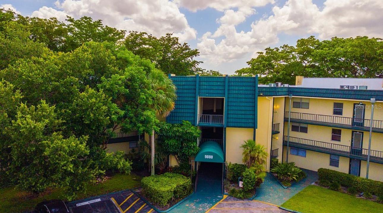 Image 35 of 36 For 9080 Lime Boulevard 307