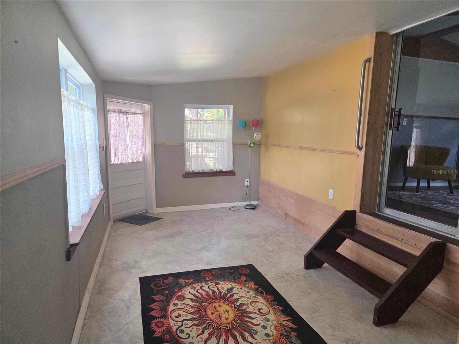 Image 10 of 31 For 6504 Werner Avenue