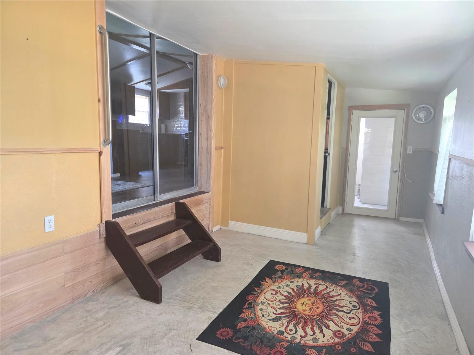 Image 11 of 31 For 6504 Werner Avenue