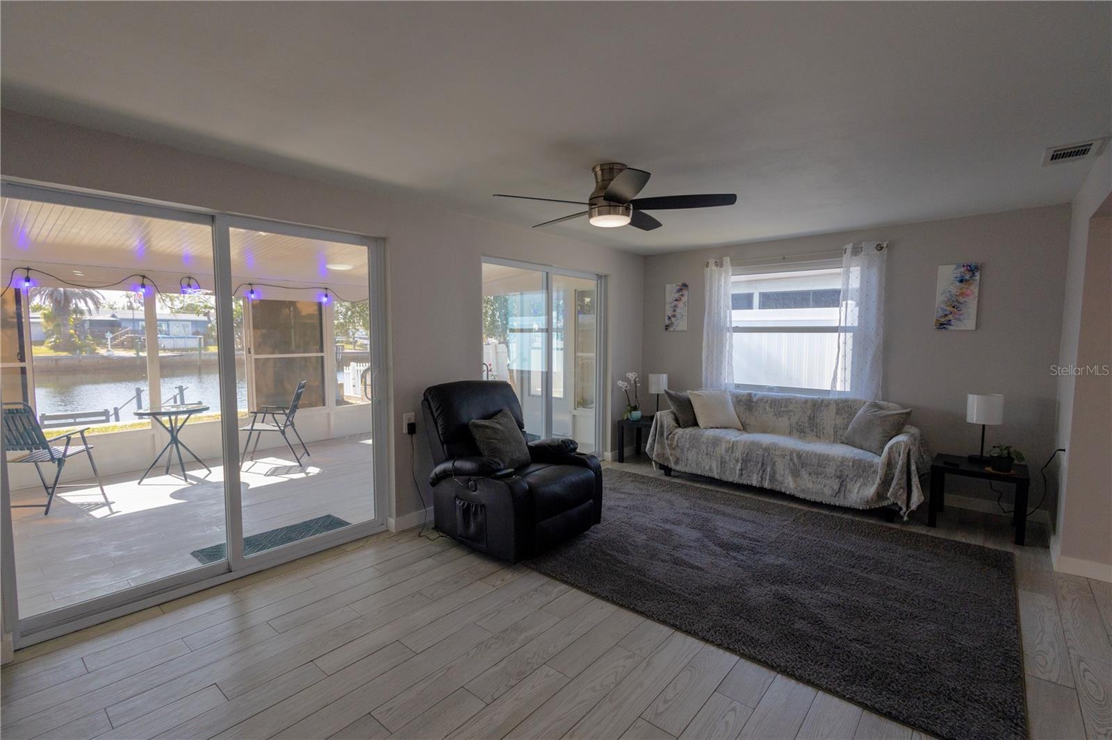 Image 12 of 52 For 12739 1st Isle
