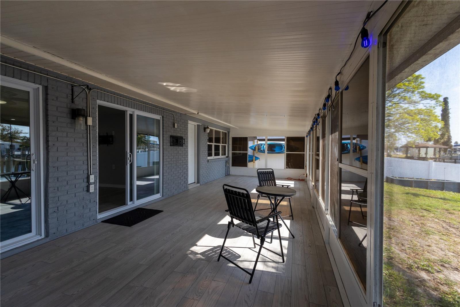 Image 15 of 52 For 12739 1st Isle