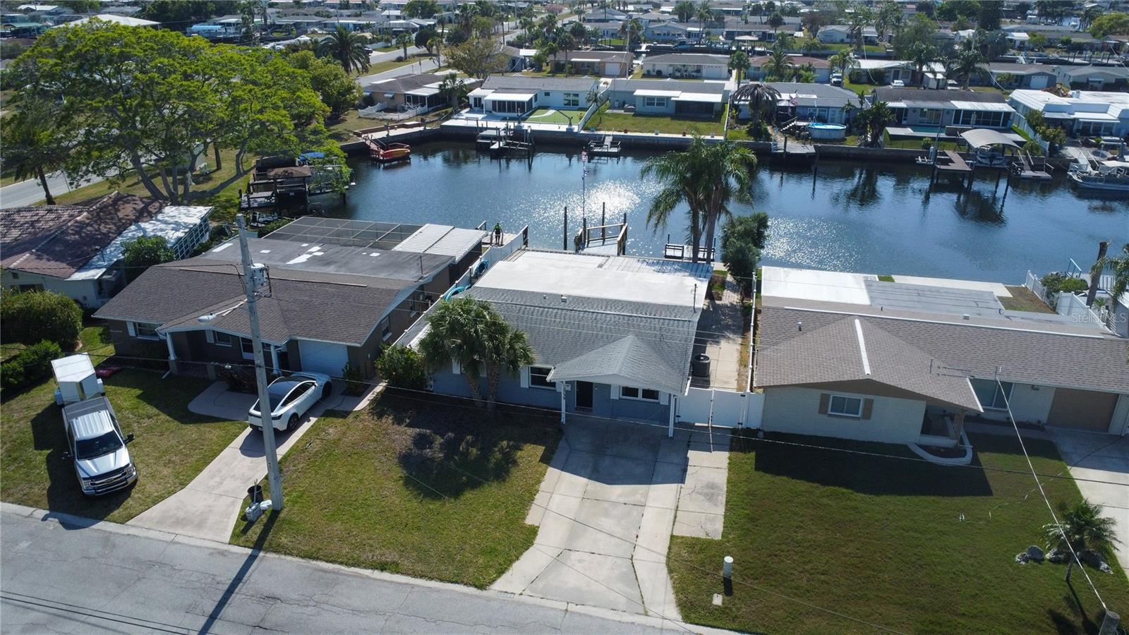 Image 4 of 52 For 12739 1st Isle